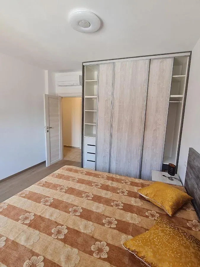 Omega Apartments Premantura